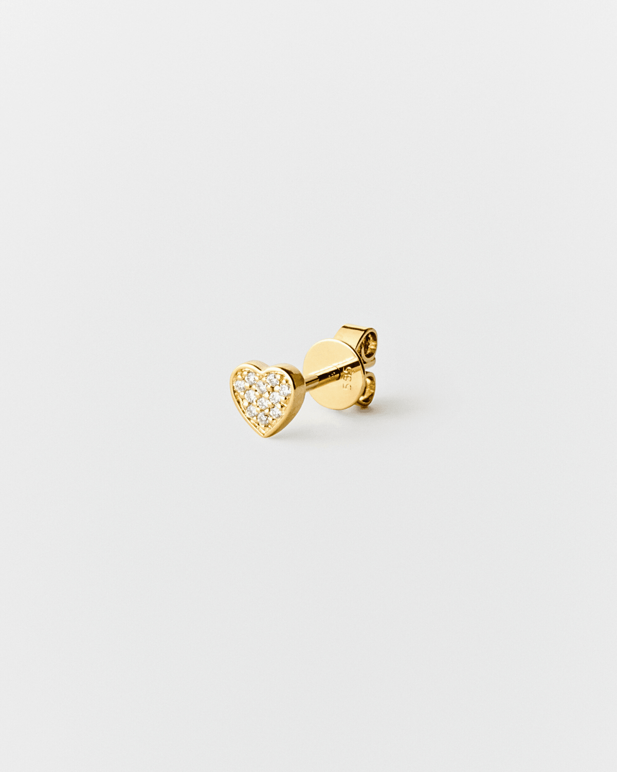 Ephyra pavé diamond stud in 14k yellow gold, set with natural diamonds.