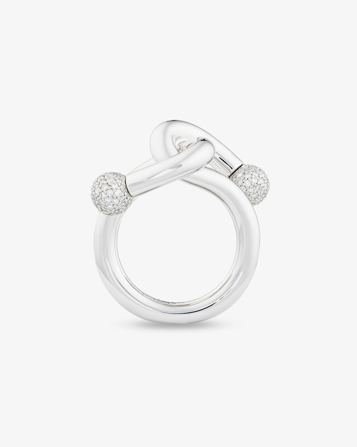 Falcat diamond ring in 18k white gold, set with natural diamonds, detail view.