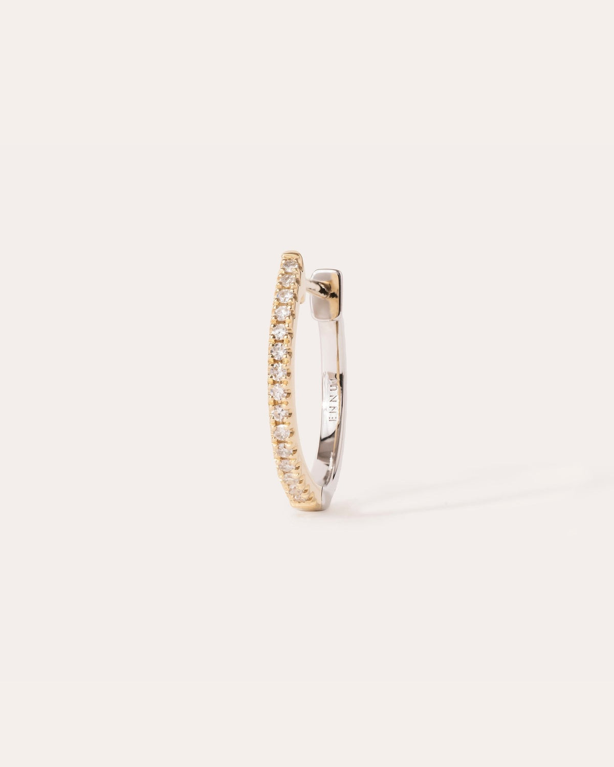 Hera hoop in 14k white gold, detail view.