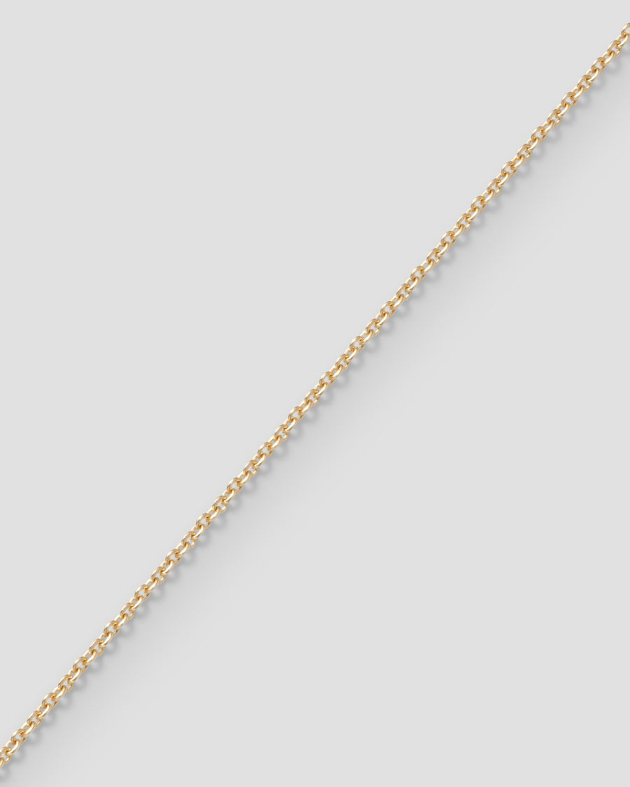 ENNUI Atelier gold chain, detail view.