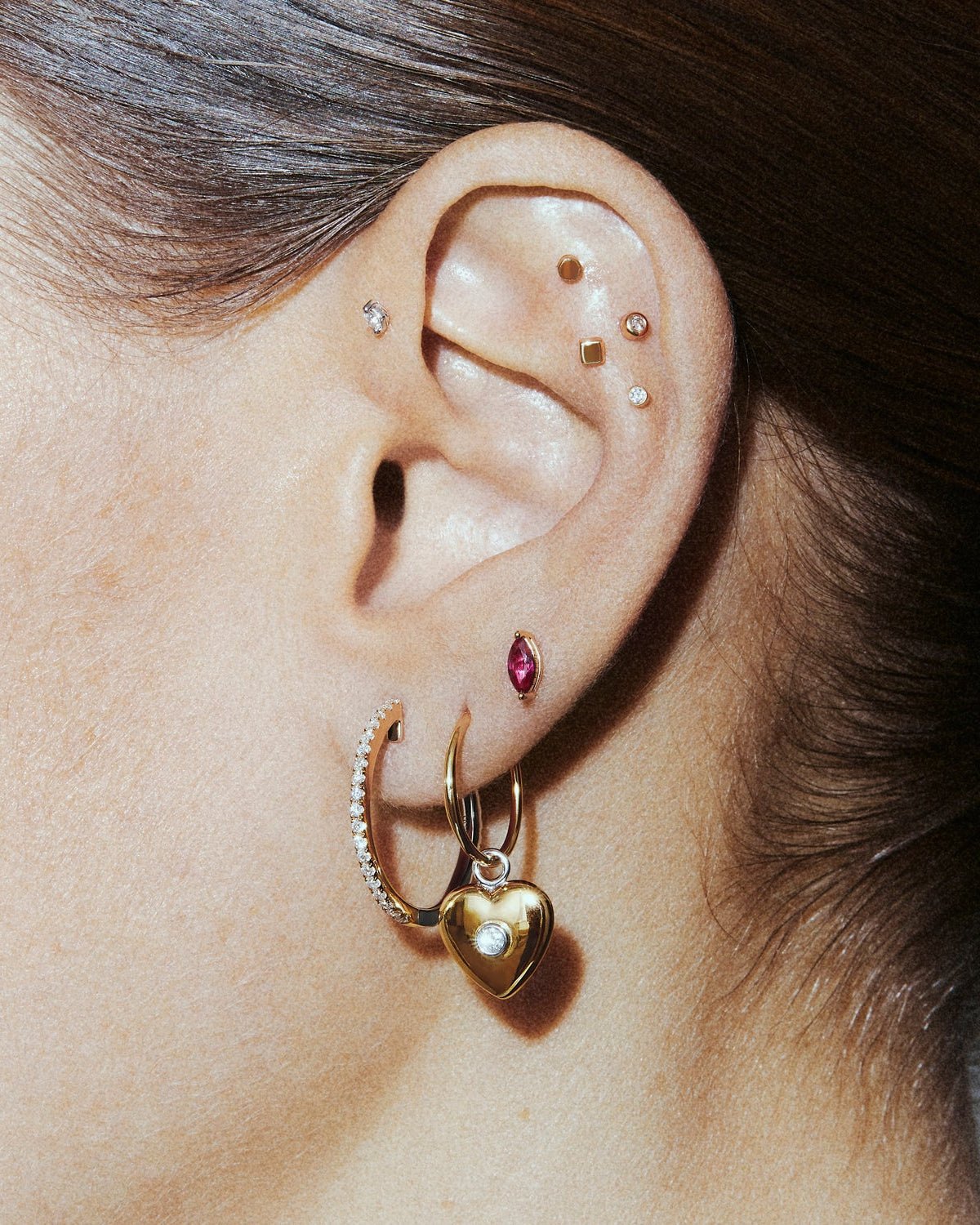 Full moon labret, detail view.
