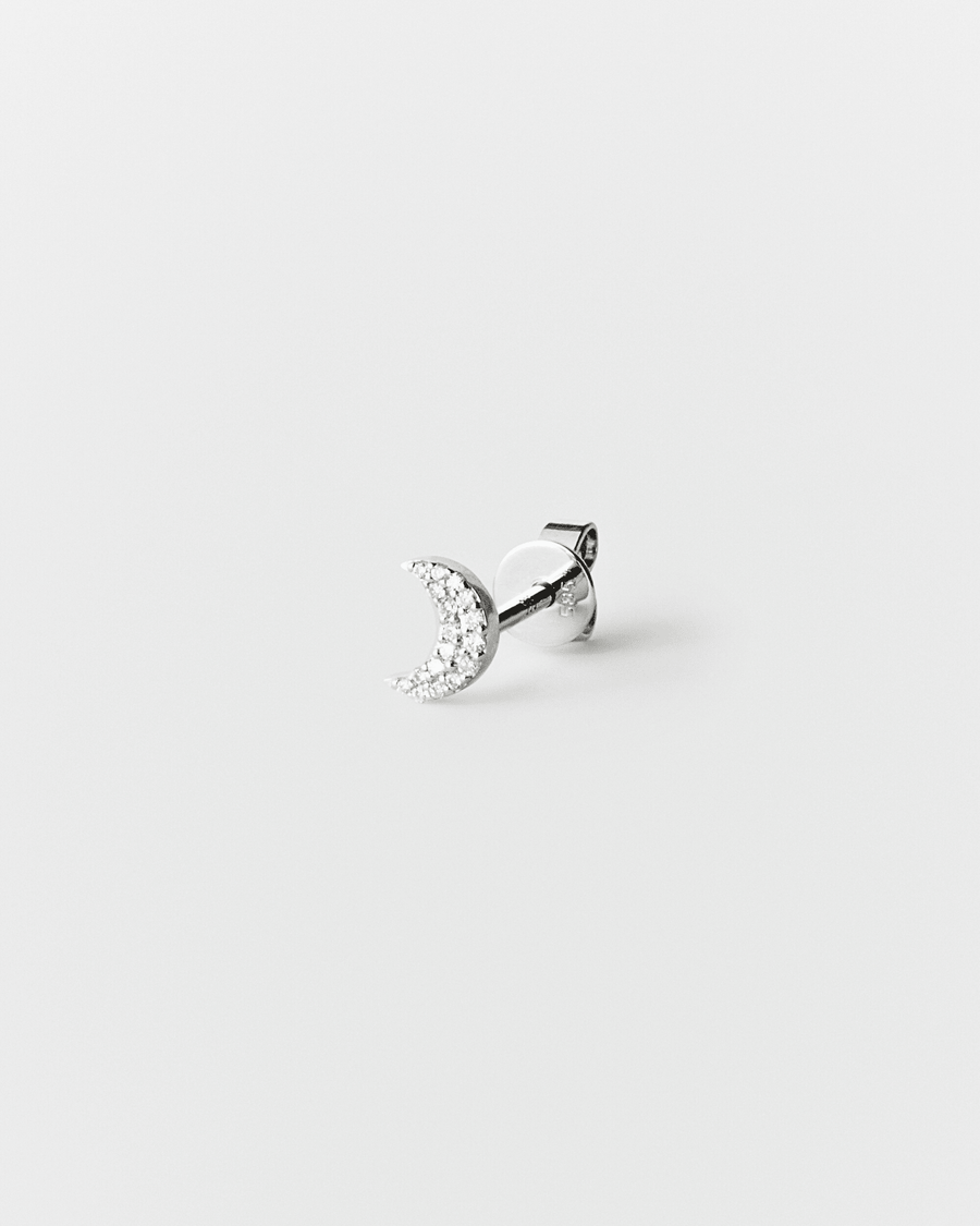 Luna stud in 14k white gold.