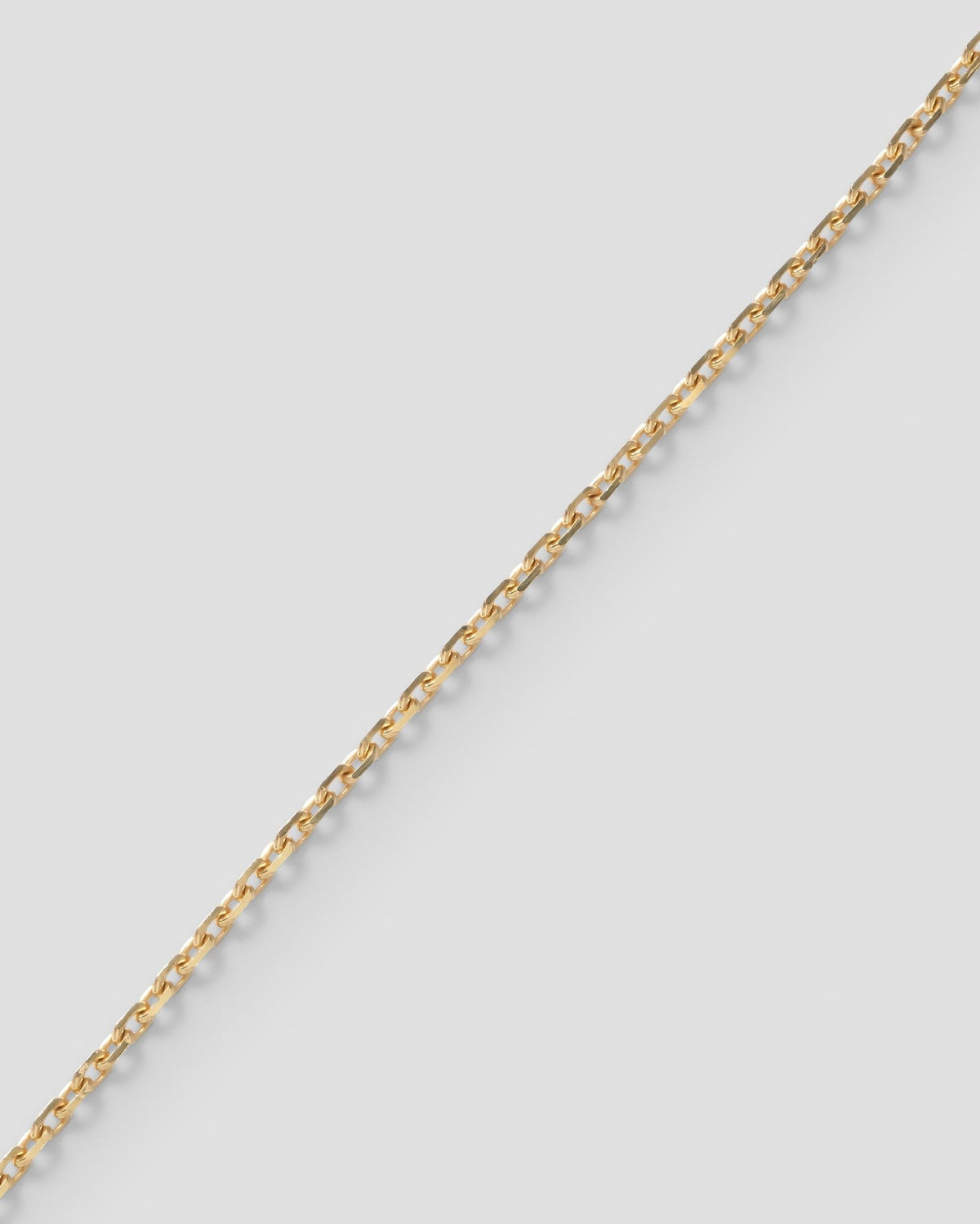 Forever bracelet in 18k yellow gold.