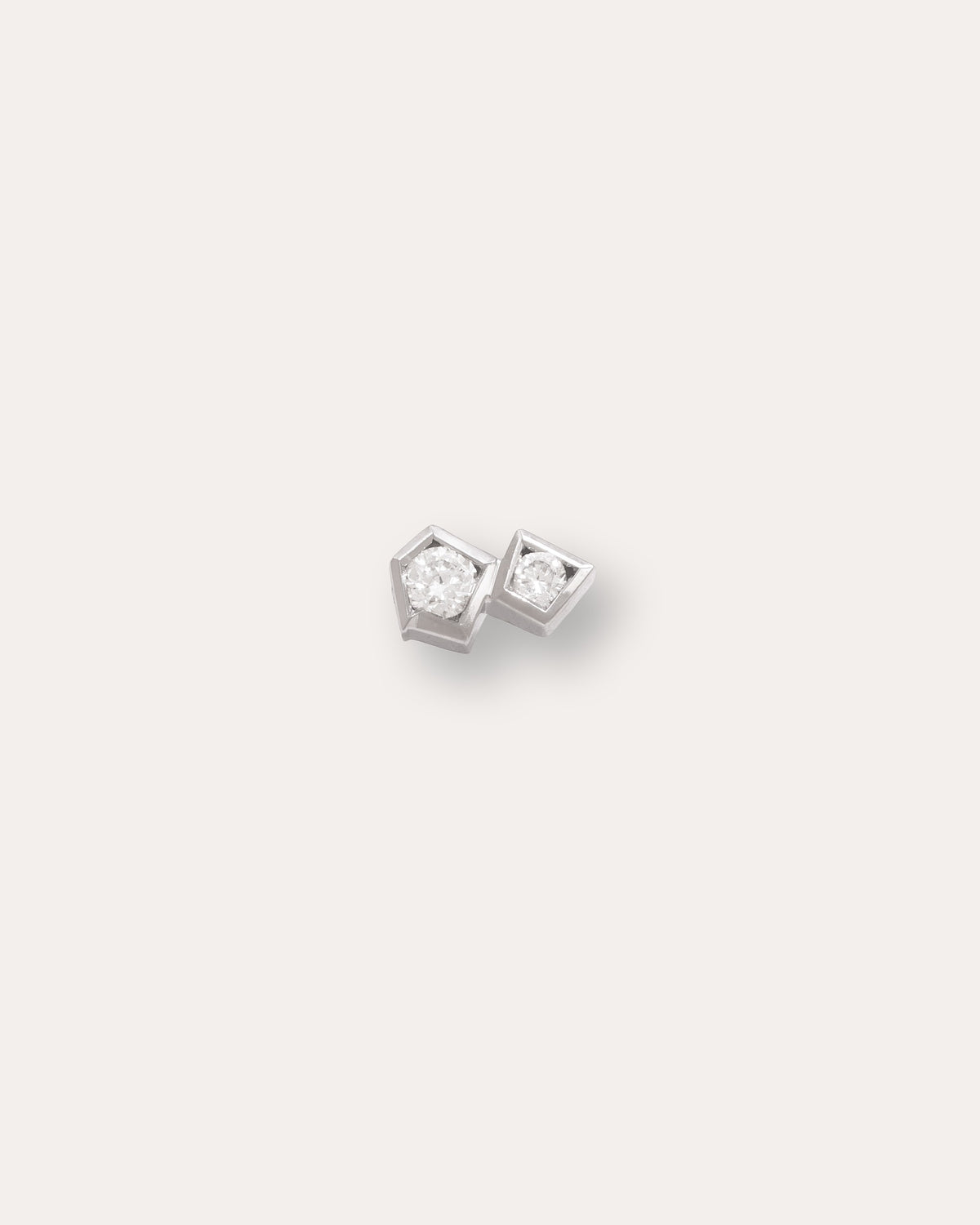 Diptych labret in 14k white gold.