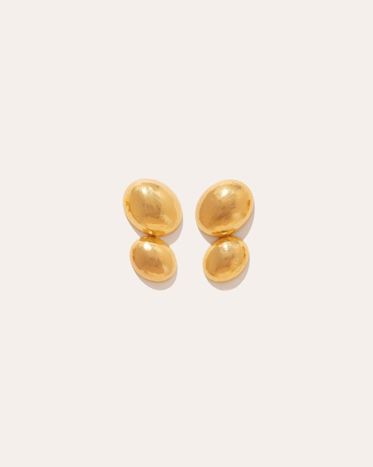 Plane earrings in gold vermeil.
