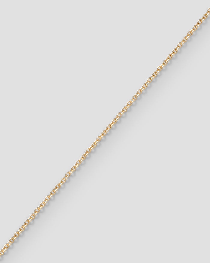 ENNUI Atelier gold chain, detail view.